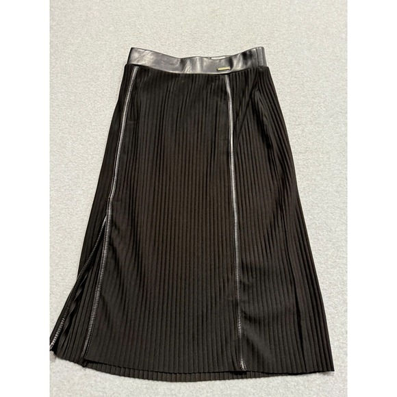 Andrew Marc Dresses & Skirts - Marc New York Andrew Marc Size XS Black Accordion Faux Leather Detail Skirt